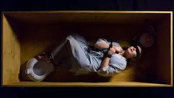 Задник до фильму"Girl in the Box" #404701