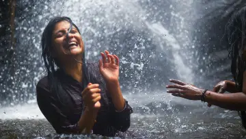 Задник до фильму"அருவி" #1157267