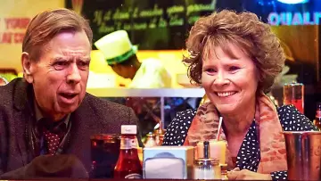 Задник до фильму"Finding Your Feet" #354793
