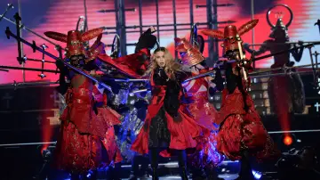 Задник до фільму "Madonna: Rebel Heart Tour" #450309