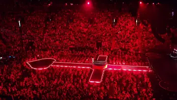 Задник до фільму "Madonna: Rebel Heart Tour" #450312