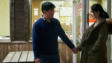 Задник до фильму"밤의 해변에서 혼자" #400062