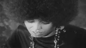 Задник до фильму"Angela Davis: Portrait of a Revolutionary" #1169806