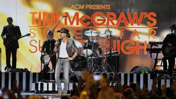 Задник до фільму "ACM Presents: Tim McGraw