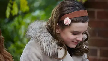 Задник до фильму"Just Charlie" #501133