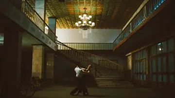 Задник до фильму"Попіл – найчистіший білий" #355095