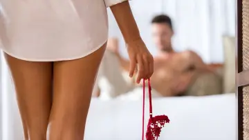 Задник до фильму"Infidelity in Suburbia" #330848