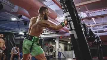 Задник до фильму"Conor McGregor: Notorious" #435426