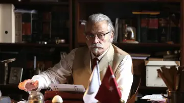 Задник до фільму "Cingöz Recai" #974292