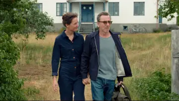 Задник до фильму"Bergman Island" #387145