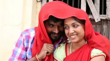 Задник до фільму "களவு தொழிற்சாலை" #1527552