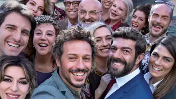Задник до фильму"A casa tutti bene" #296239