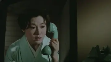 Задник до фільму "女は二度生まれる" #1522751