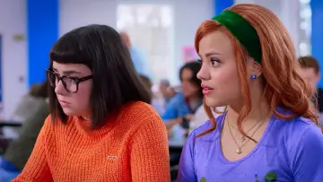 Задник до фильму"Daphne & Velma" #445611