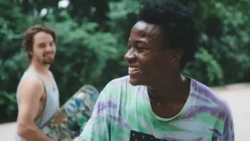 Задник до фильму"Minding the Gap" #433831