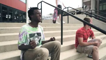 Задник до фильму"Minding the Gap" #433835
