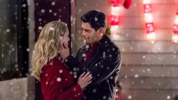 Задник до фильму"Christmas Next Door" #423299