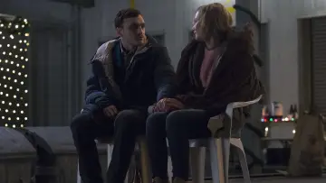 Задник до фильму"У проходах" #415015