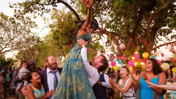 Задник до фільму "Top End Wedding" #1871529