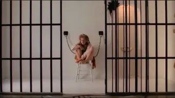 Задник до фільму "The Mafu Cage" #1745834