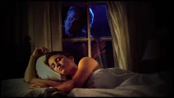 Задник до фільму "Hider in the House" #1923305