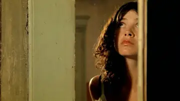 Задник до фильму"La casa dalle finestre che ridono" #989448