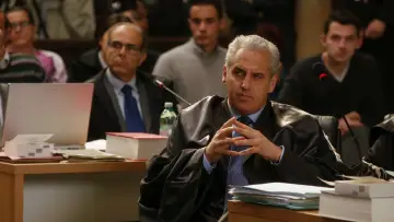 Задник до фильму"Amanda Knox: Murder on Trial in Italy" #1105292