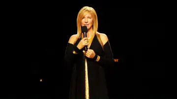 Задник до фильму"Streisand: Live in Concert 2006" #714924
