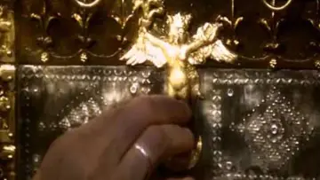 Задник до фильму"Revelation" #499543