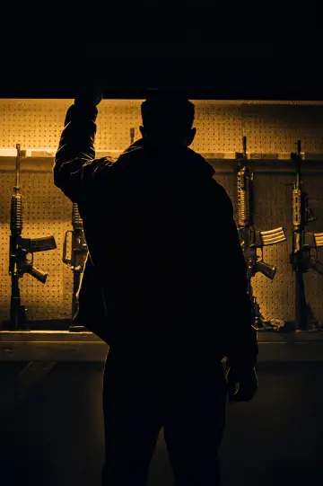 Постер до фильму"The Standoff at Sparrow Creek" #1064016