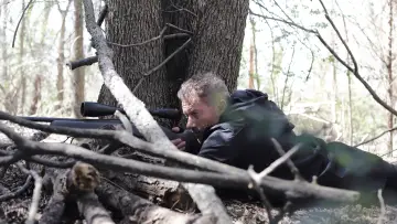 Задник до фильму"The Standoff at Sparrow Creek" #422583