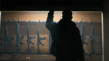 Задник до фильму"The Standoff at Sparrow Creek" #422584
