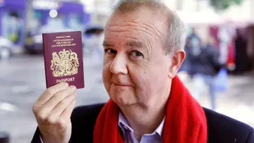 Задник до фильму"Who Should We Let In? Ian Hislop on the First Great Immigration Row" #1182222