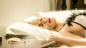 Задник до фильму"Dead Sexy" #456485