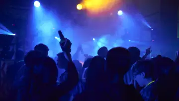 Задник до фильму"Ravers" #737820
