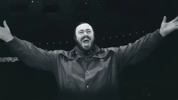 Задник до фільму "Паваротті" #1853954