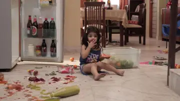 Задник до фильму"Pihu" #871999