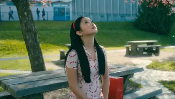 Задник до фильму"Усім хлопцям: P.S. Досі кохаю" #812345
