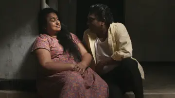 Задник до фільму "අසන්ධිමිත්තා" #1767639