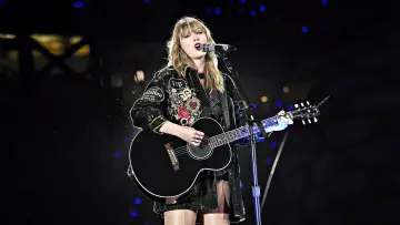 Задник до фильму"Taylor Swift: Reputation Stadium Tour" #173930