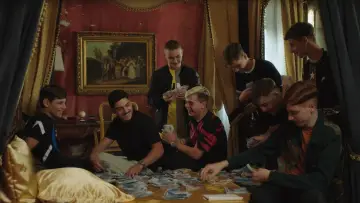 Задник до фильму"Піраньї Неаполя" #258217