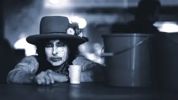 Задник до фильму"Rolling Thunder Revue: A Bob Dylan Story by Martin Scorsese" #1098646