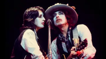Задник до фильму"Rolling Thunder Revue: A Bob Dylan Story by Martin Scorsese" #1098651