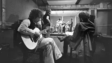 Задник до фильму"Rolling Thunder Revue: A Bob Dylan Story by Martin Scorsese" #458007