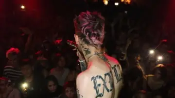 Задник до фильму"Усе для всіх: Lil Peep" #933893