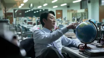 Задник до фільму "비공식작전" #374748