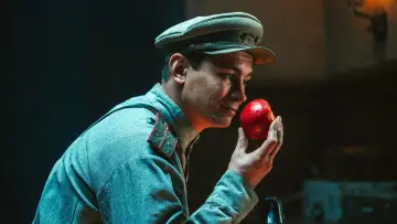 Задник до фильму"Август" #869393