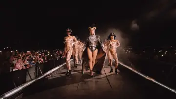 Задник до фильму"HOMECOMING: A film by Beyoncé" #440732