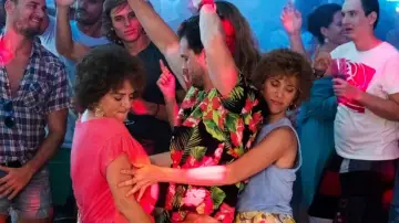 Задник до фильму"Барб і Стар їдуть у Віста Дель Мар" #1014566