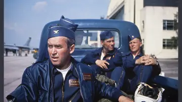 Задник до фильму"Strategic Air Command" #422246